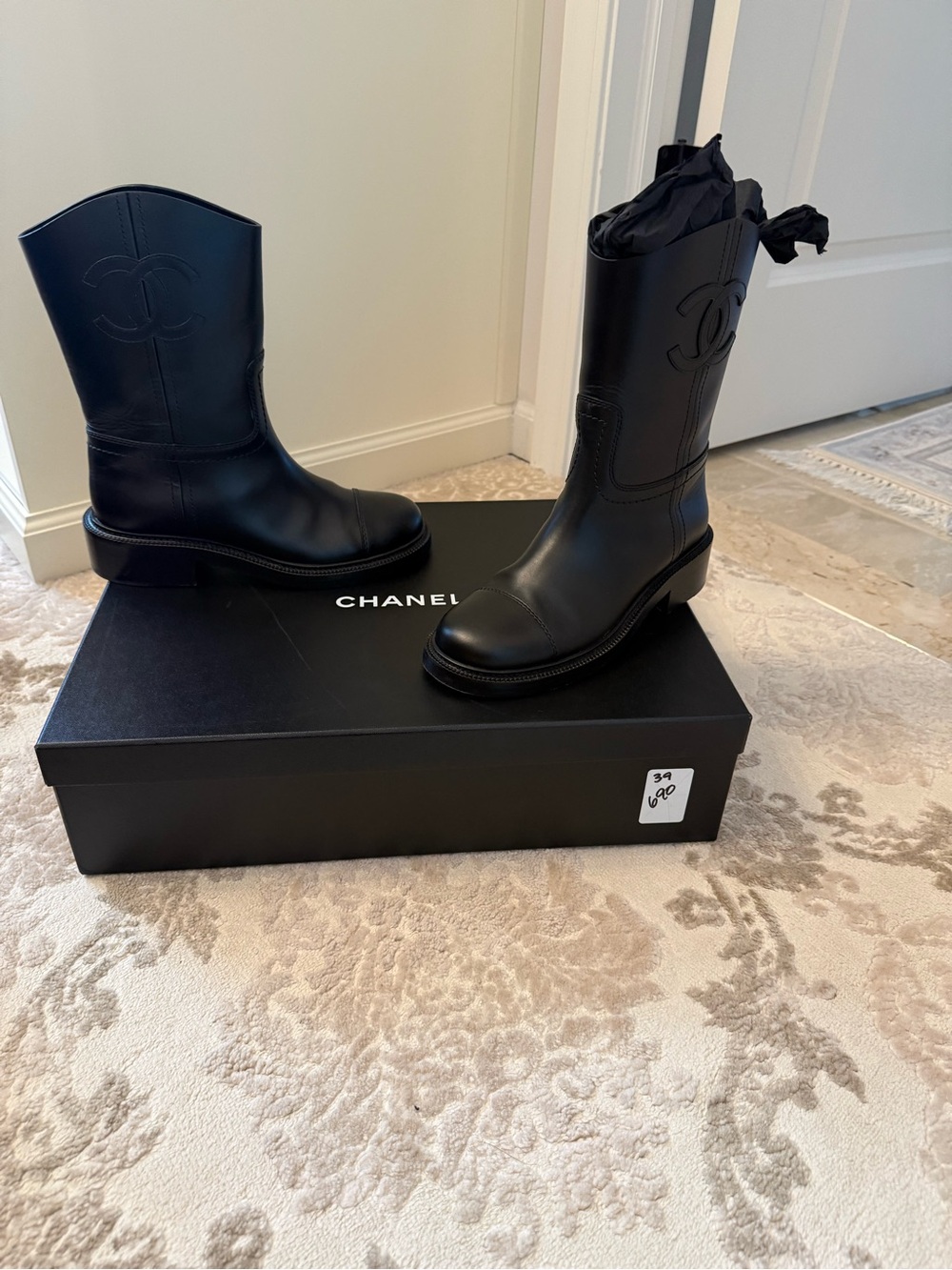 DC Black Short Boots Boxed